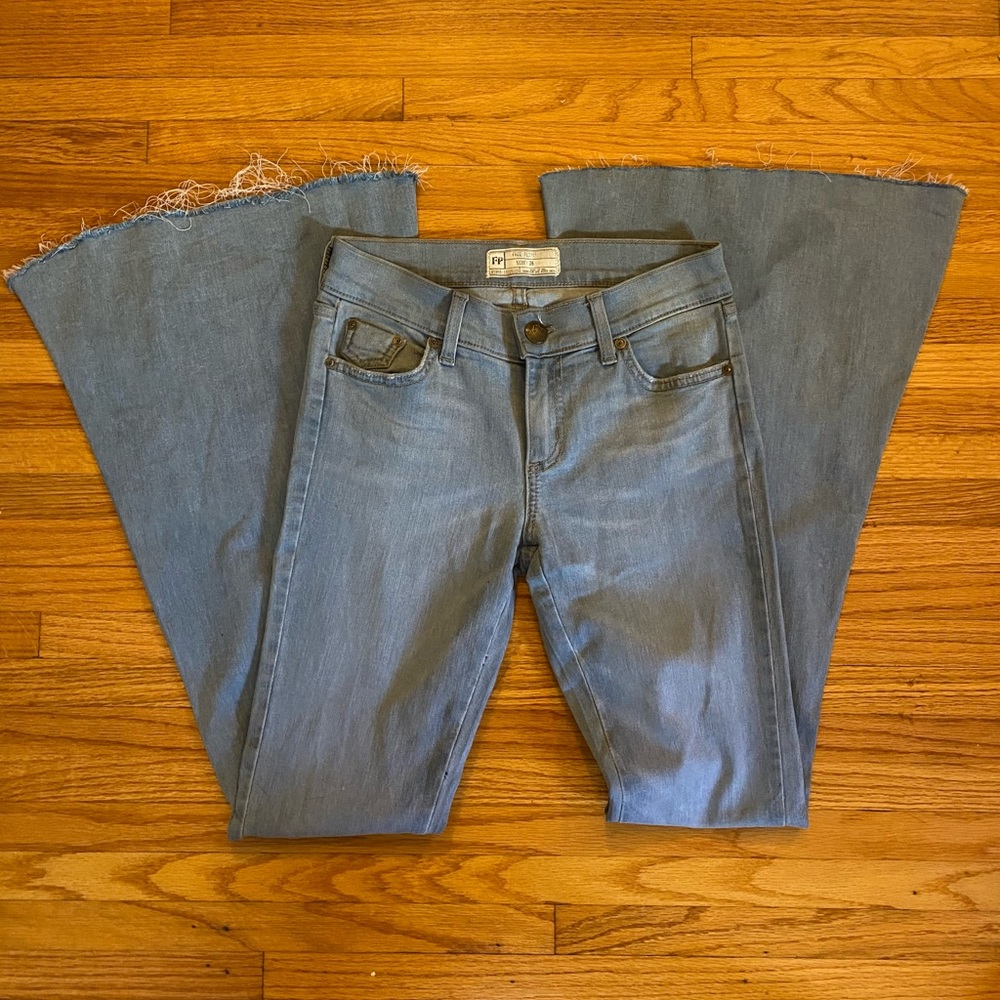 Free People Flare Jeans | Light Wash | 70s Vibes | W 26